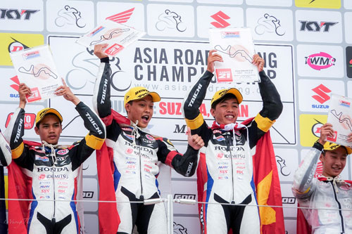 Bùi Duy Thông và Honda Việt Nam Racing về nhất chặng Nhật Bản ARRC 2016