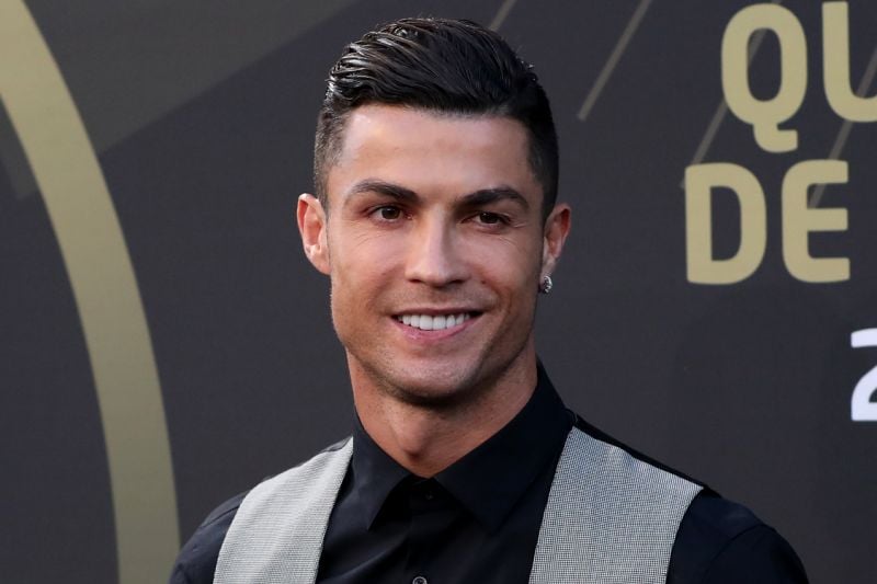 ẢNH] Ronaldo sành điệu đi nhận giải, để rồi... ra về tay trắng | Báo điện  tử An ninh Thủ đô
