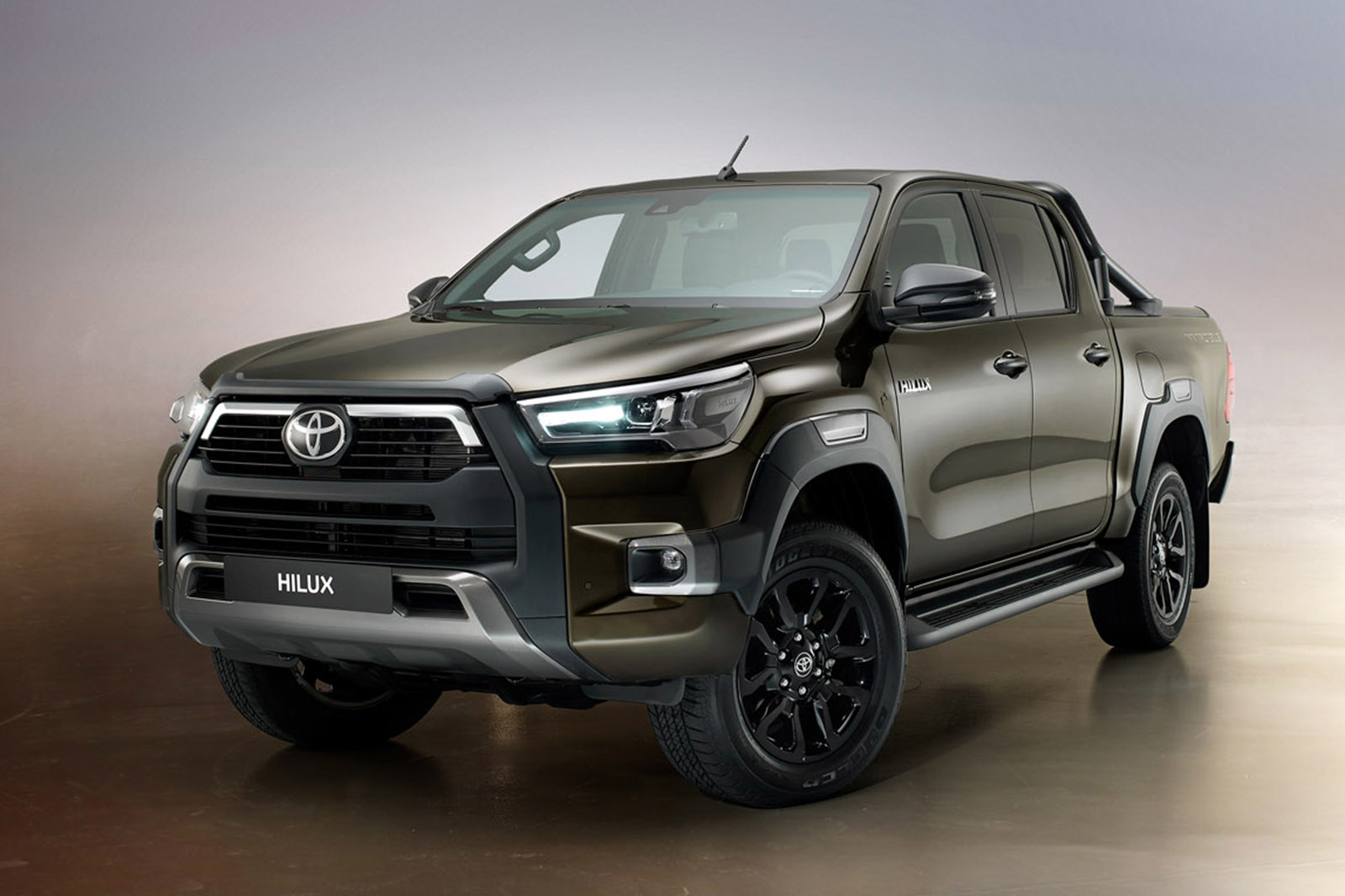 Ngoại thất Toyota Hilux 2020