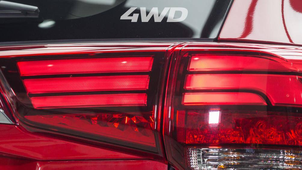 Đèn sau xe Mitsubishi Outlander 2.4 CVT Premium