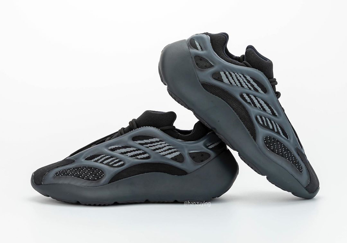 Adidas Yeezy Boost 700 Mauve - 388,500₫ - SaigonSneaker® VN