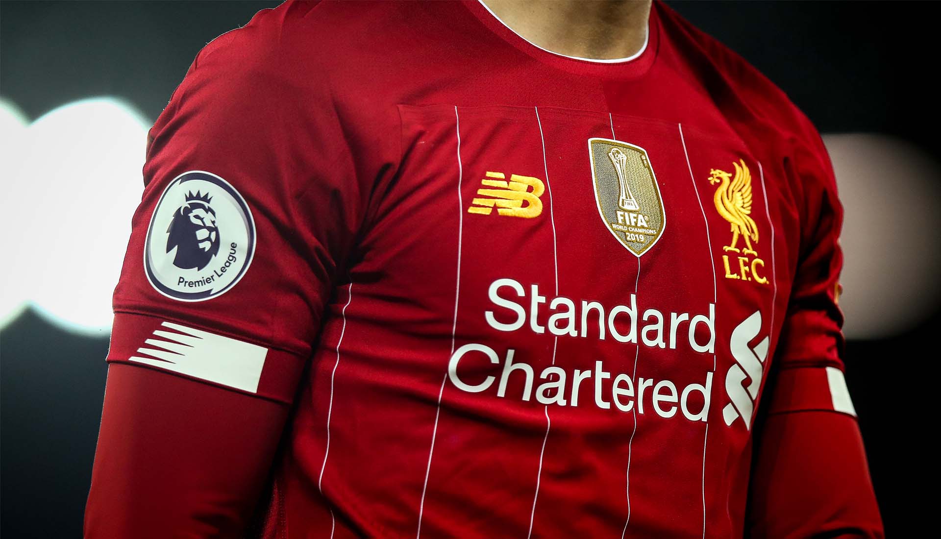 chaussure new balance liverpool