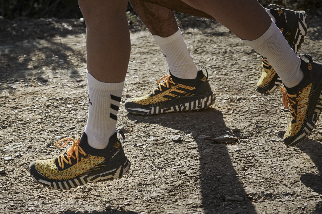 Adidas ra mắt giày chạy địa hình đệm Boost cực ngầu
