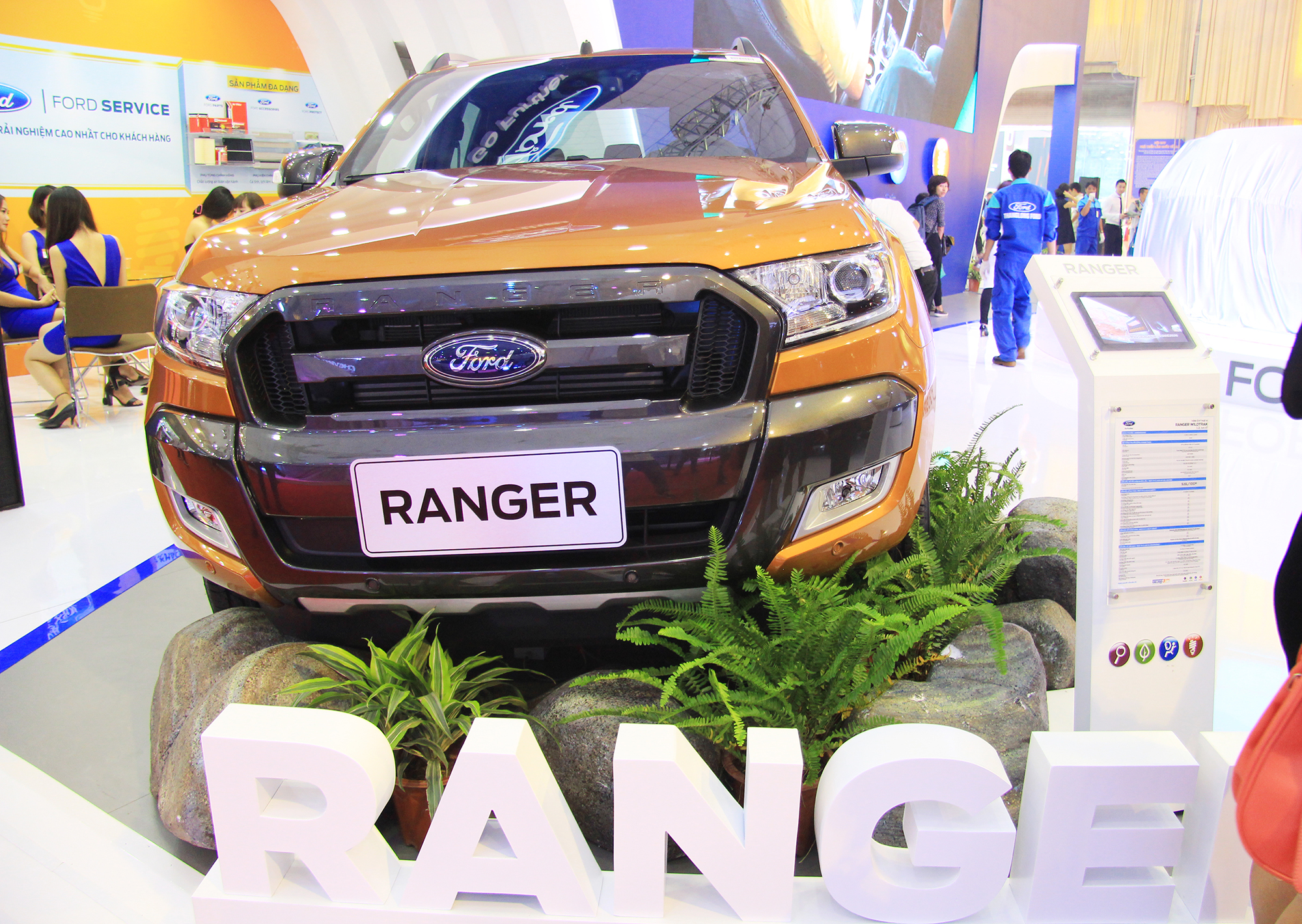 Ford Ranger đánh mất ngôi đầu phân khúc bán tải vào tay Mazda BT-50