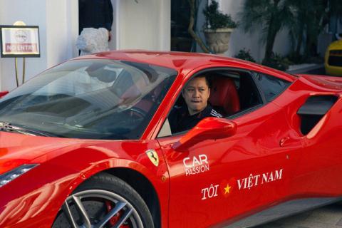 xe Ferrari của Tuấn Hưng, sửa chữa chiếc siêu xe Ferrari, chi phí sửa siêu xe