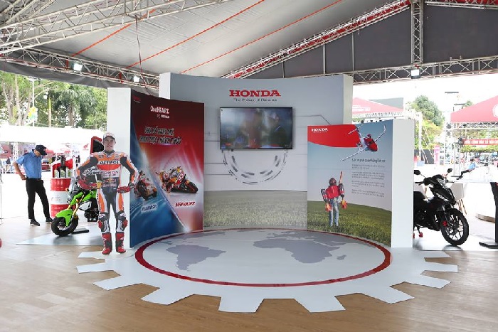Khu vực trưng bày và trình chiếu khẩu hiệu công ty Honda, Honda - Trọn niềm tin 2018, Honda Việt Nam, Tri ân khách hàng