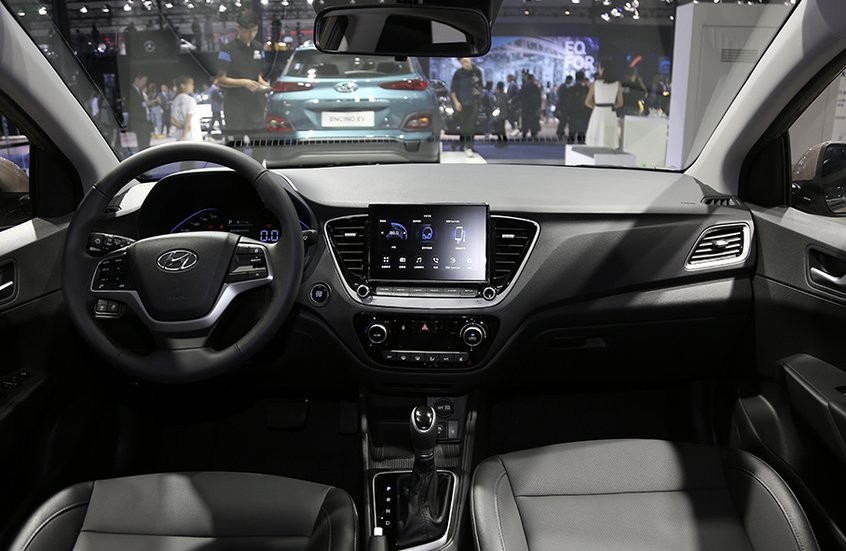 Nội thất và tiện nghi xe Hyundai Accent New