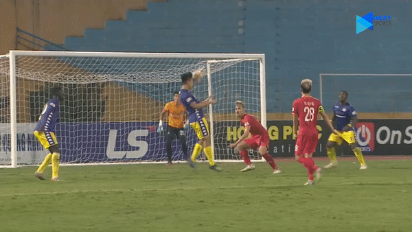 VIDEO: Những bàn thắng phút cuối làm bùng nổ V-League