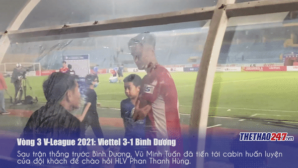 VIDEO: Vũ Minh Tuấn vội vã tìm thầy cũ sau chiến thắng cùng Viettel