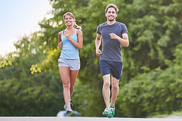 Làm cách nào để duy trì động lực và thúc đẩy hiệu quả giảm cân khi tập chạy bộ?
