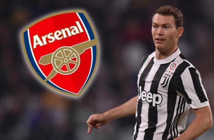 Arsenal, Lichtsteiner, Juventus