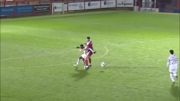 VIDEO: Tân binh MU đi bóng rồi ghi bàn đẳng cấp như Messi