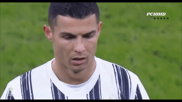 VIDEO: Ronaldo tỏ thái độ bất mãn, gào thét đồng đội trên ghế dự bị