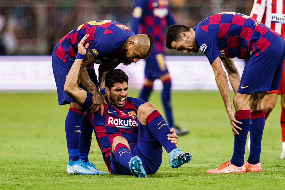 Luis Suarez, Barcelona, Lionel Messi, la liga, suarez chấn thương