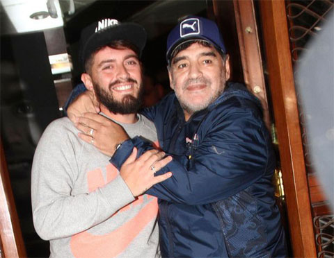 Maradona, con trai Maradona
