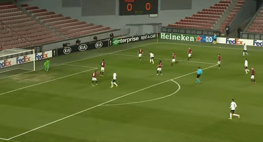 Video bàn thắng Sparta 0-1 AC Milan: Chiếm ngôi đầu bảng