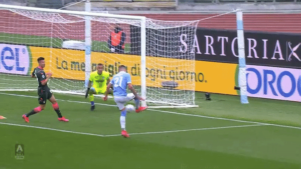 Video bàn thắng Lazio 3-2 Crotone: Giành lại chiến thắng