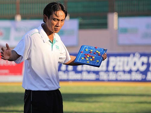 HLV Phùng Thanh Phương, Công Vinh, CLB TP.HCM, V-league 2017