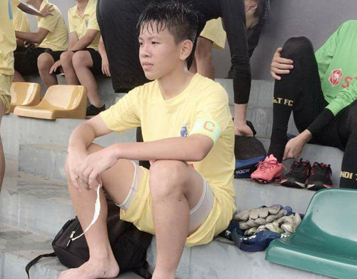 Tiến Long, Hồng Minh, U15 hà Nội, U15 THanh Hóa, cắt gân chân, cắt gân, cầu thủ bóng đá bị dọa cắt gân